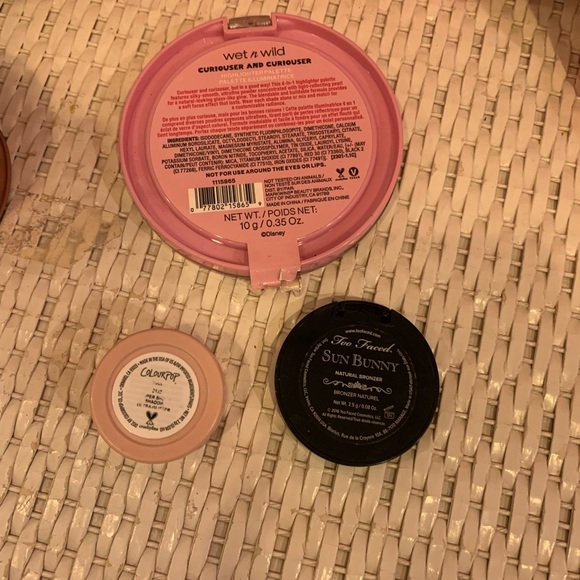 makeup bundle - Picture 2 of 3
